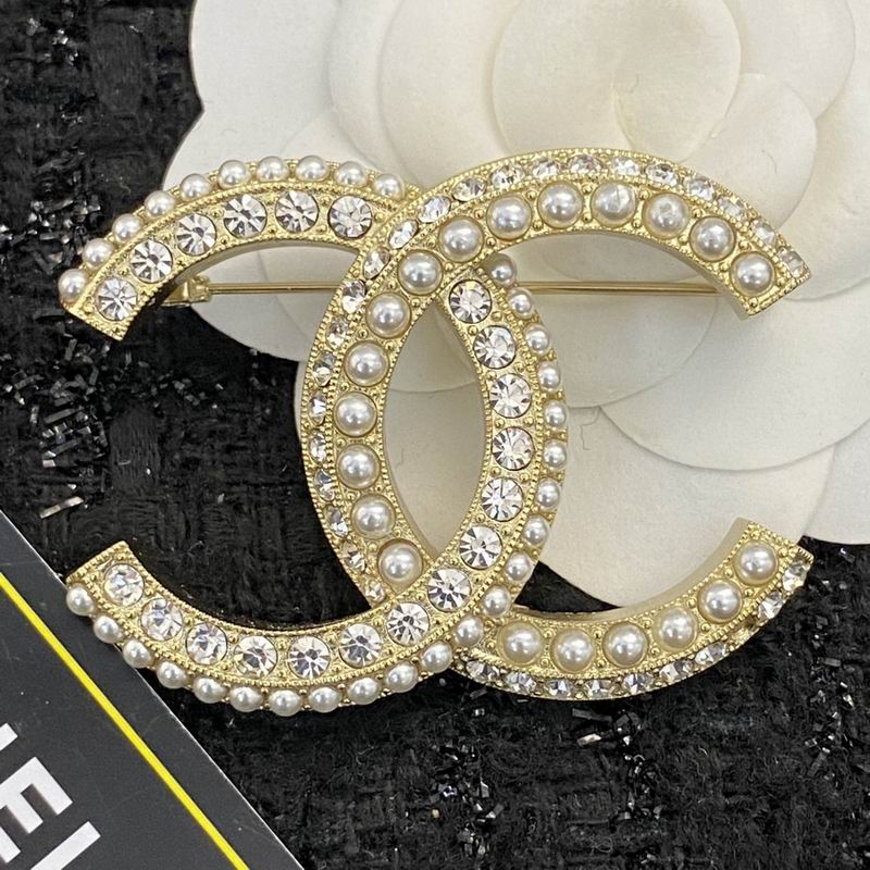 Chanel Brooch 09yxq04